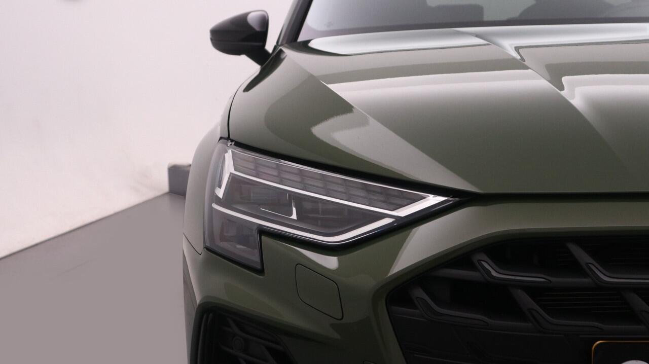 Audi S3 SPORTBACK 2.0 TSFI quattro 334pk | Panoramadak | Sonos | Akrapovic Performance uitlaat titanium|