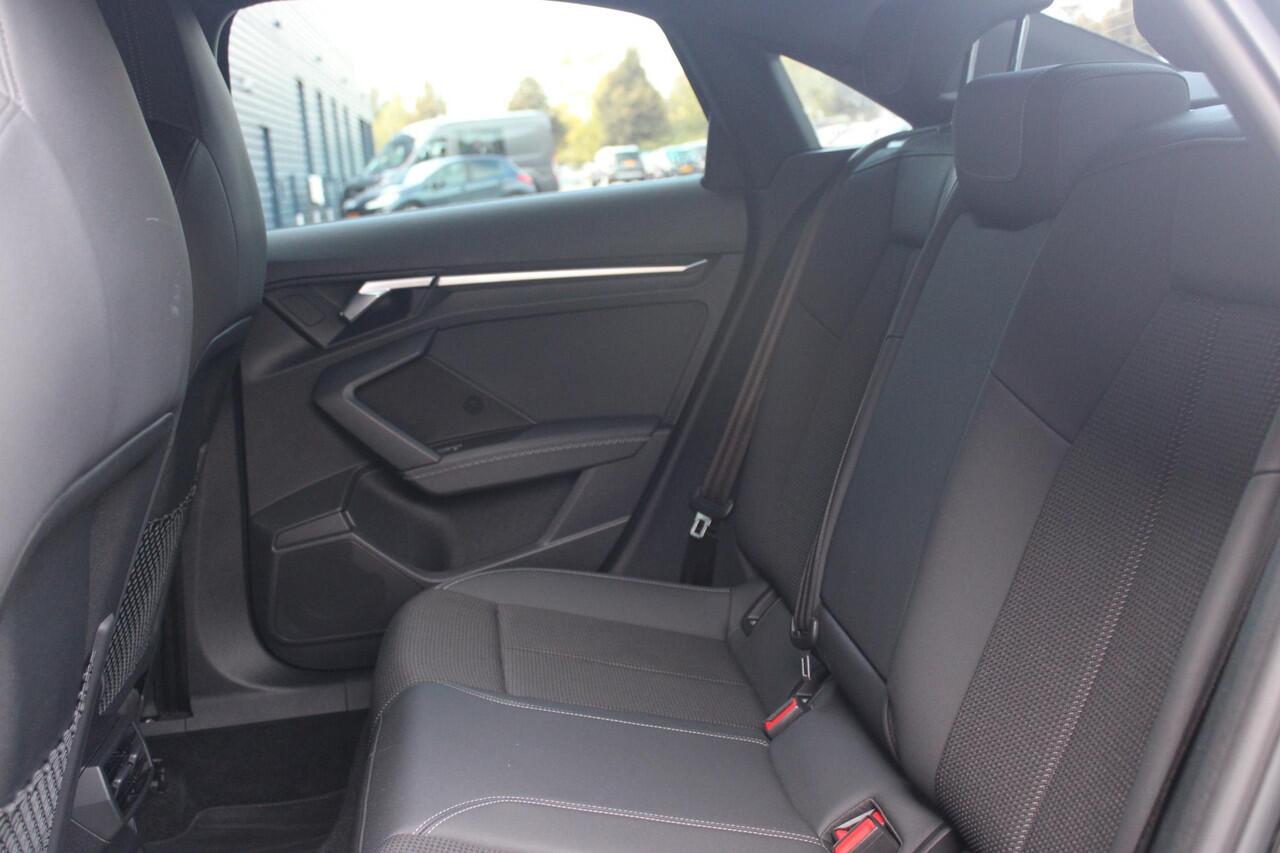 Audi S3 Limousine 2.0 TFSI 310PK S3 QUATTRO | APPLE CARPLAY/ANDROID AUTO | STOEL VERWARMING | S-LINE INTERIEUR/EXTERIEUR | SPORT STUUR S-LINE MET SCHAKEL FUNCTIE | NAVIGATIE | VIRTUAL COCKPIT PLUS | GLANS PAKKET | CRUISE CONTROL | ADVANCED KEY | AMBIENTE VERLICHT