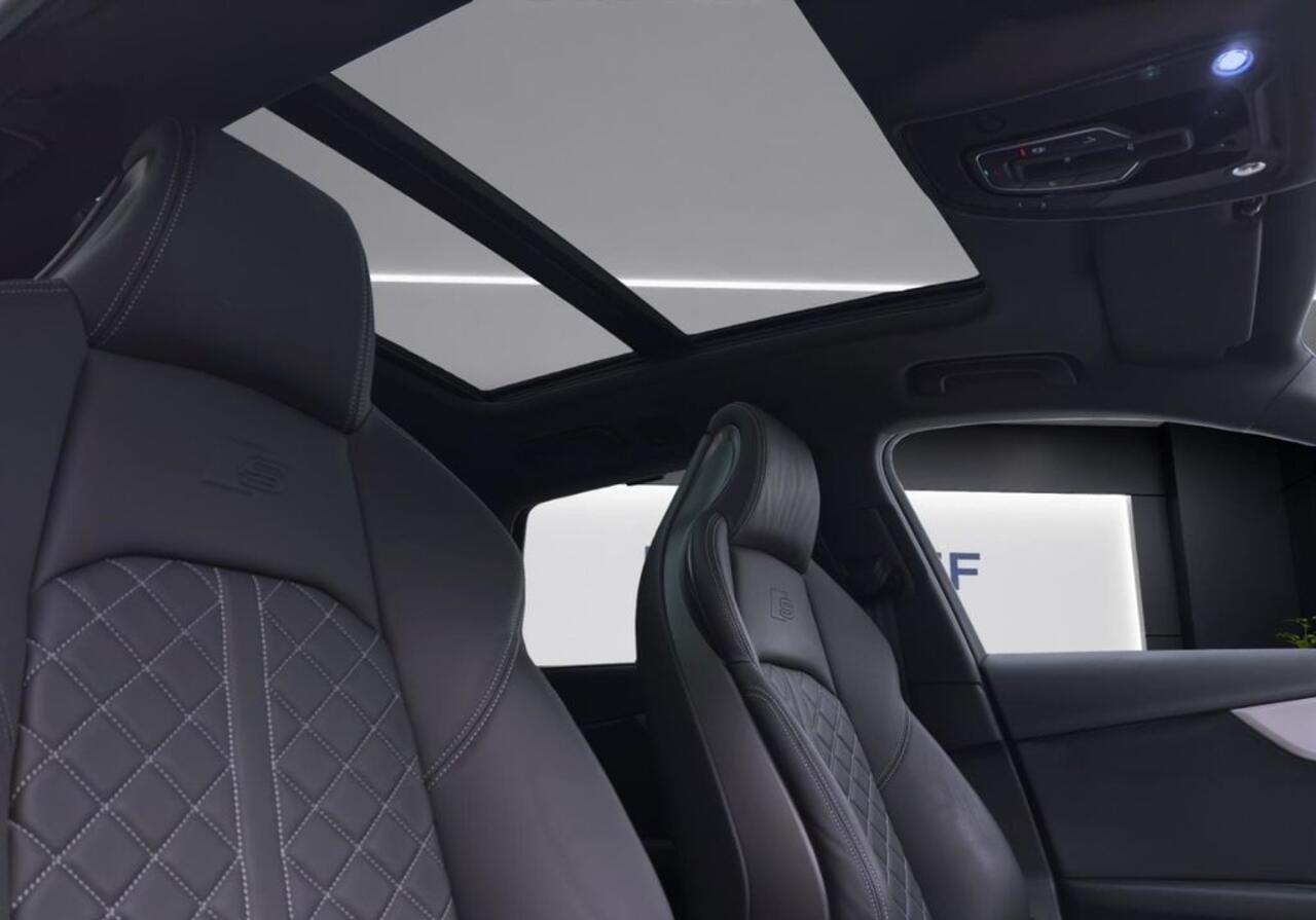 Audi S4 Avant S4 3.0 TDI Quattro 340 PK ACC Panoramadak 19 Inch Matrix LED Camera Sportstoelen PLUS