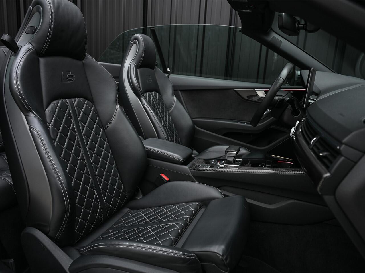 Audi S5 Cabriolet 3.0 TFSI 354pk Quattro | Head-up | B&O Sound | Trekhaak | Massage | Matrix led | RS-seats | 360 Camera | Keyless | Memory seats | Carbon