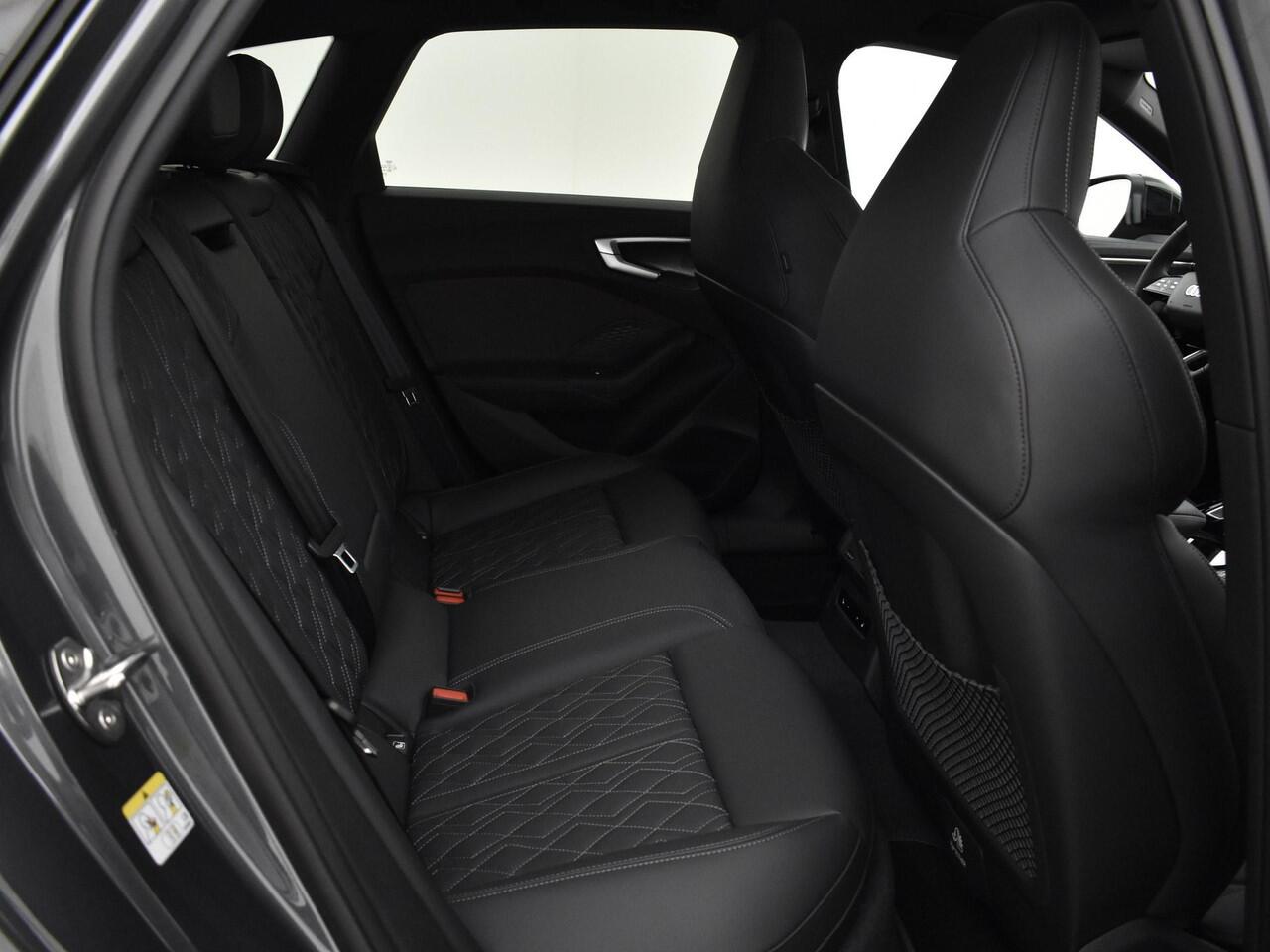 Audi S5 Avant 50 year edition 3.0 TFSI 367 PK · B&O · Lederen Sportstoelen S plus · Trekhaak elek. wegklapbaar · Panorama-glasdak