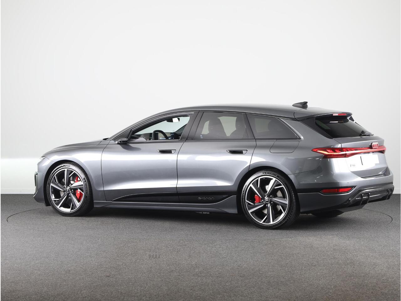 Audi S6 Avant e-tron 100kWh 503 pk Quattro B&O Soundsystem | Head Up Display | luchtververing | Rode remzadels | 21 inch Lichtmetalen velgen