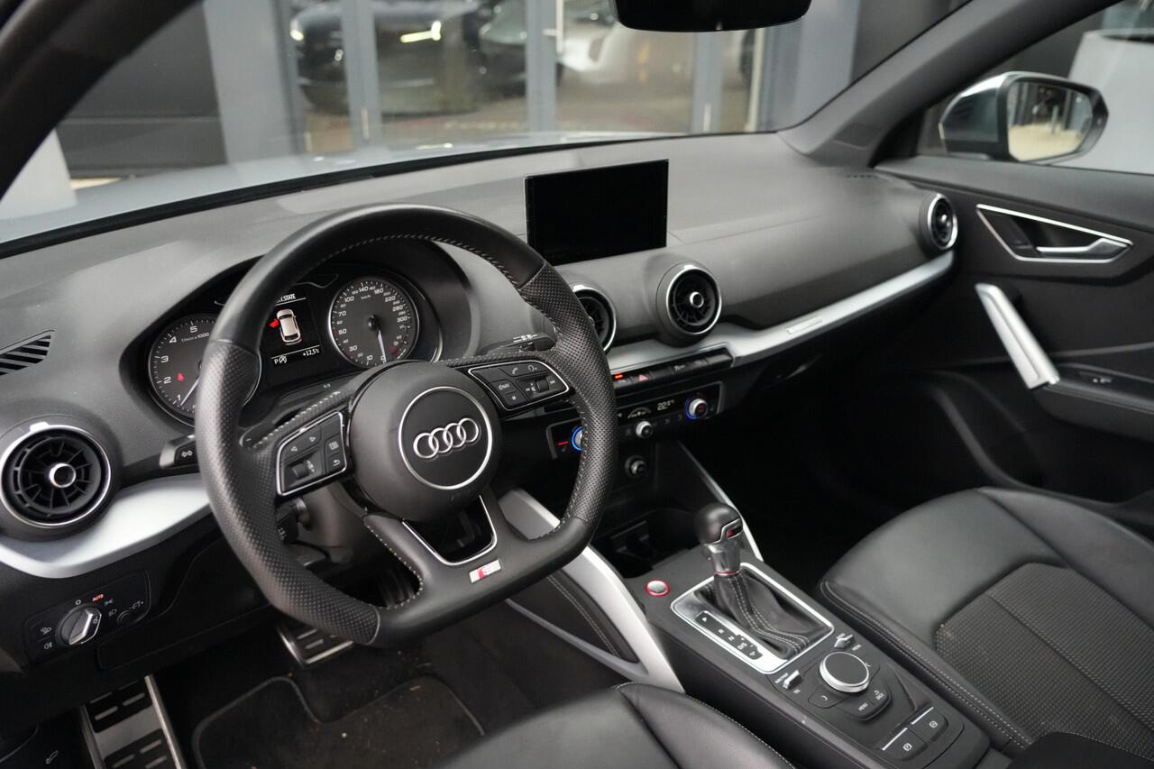 Audi SQ2 2.0 TFSI 300pk Panoramadak/Navigatie/Stoelverwarming