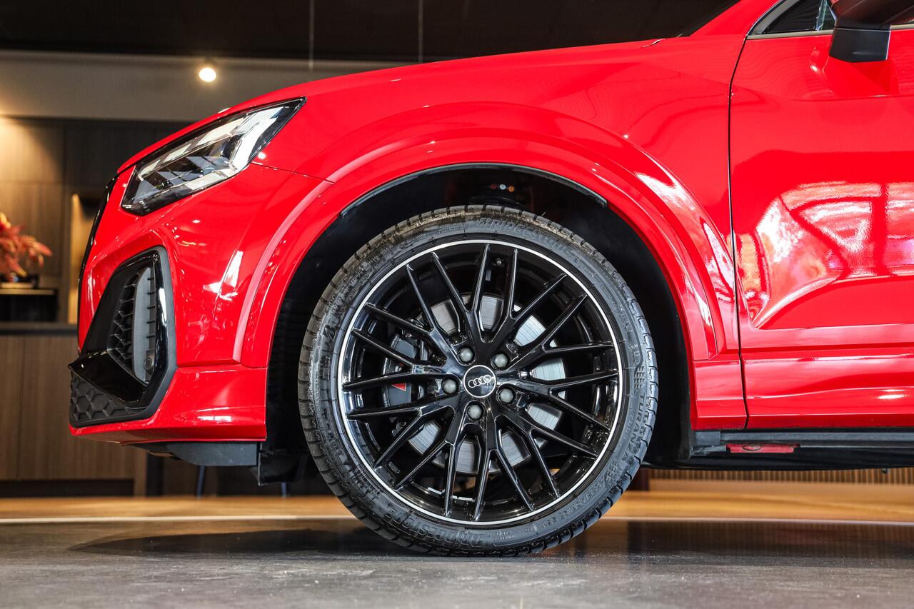 Audi SQ2 2.0 TFSI quattro Edition One VOLL Black Nappa RS Leder, Pano, ACC, Matrix, Camera, Virtual Cock, Keyless, Sportdesign/ Ambiente+/ Comfort+/ Functie/ Hulp/ Park/ Veiligheids/ Opberg Pakket, Trekhaak, Lmv 19''