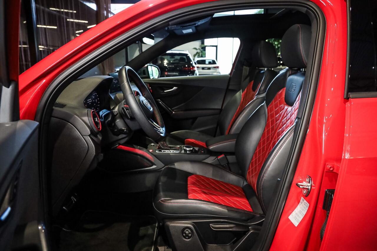 Audi SQ2 2.0 TFSI quattro Edition One VOLL Black Nappa RS Leder, Pano, ACC, Matrix, Camera, Virtual Cock, Keyless, Sportdesign/ Ambiente+/ Comfort+/ Functie/ Hulp/ Park/ Veiligheids/ Opberg Pakket, Trekhaak, Lmv 19''