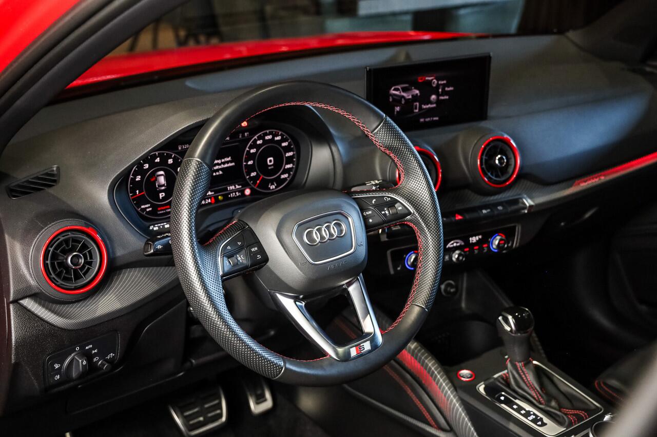 Audi SQ2 2.0 TFSI quattro Edition One VOLL Black Nappa RS Leder, Pano, ACC, Matrix, Camera, Virtual Cock, Keyless, Sportdesign/ Ambiente+/ Comfort+/ Functie/ Hulp/ Park/ Veiligheids/ Opberg Pakket, Trekhaak, Lmv 19''