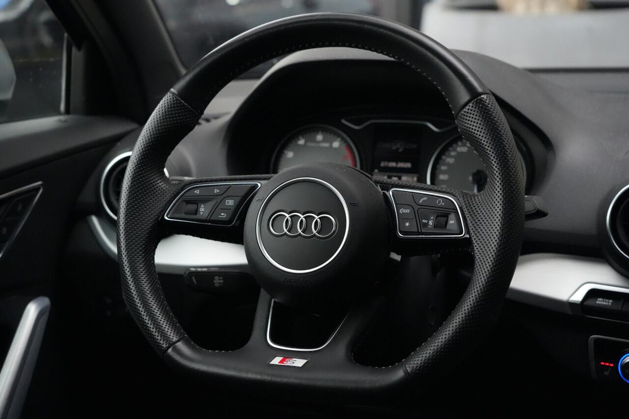 Audi SQ2 2.0 TFSI 300pk Panoramadak/Navigatie/Stoelverwarming