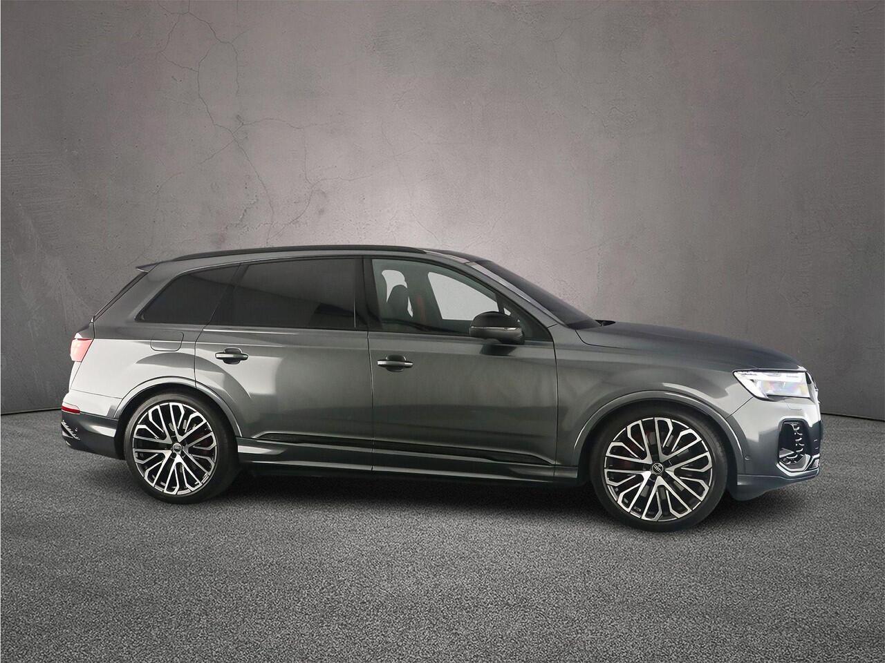 Audi SQ7 4.0 TFSI 507PK quattro 7p | Trekhaak | Pano | Derde zitrij | Headup | B&O | 4-Wiel | Rood-Stiksel | HD-Matrix | ACC | 360 Camera |