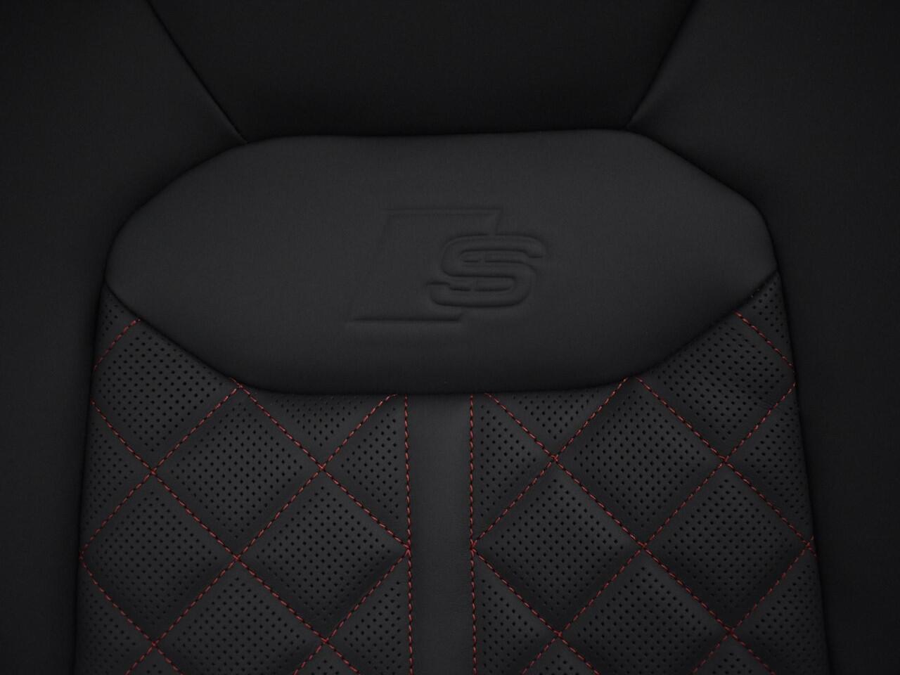 Audi SQ8 4.0 TFSI quattro 507 PK · HD-matrix + laser koplampen · Panoramadak · Audi exclusive Alcantara · Sportstoelen plus rood stiksel