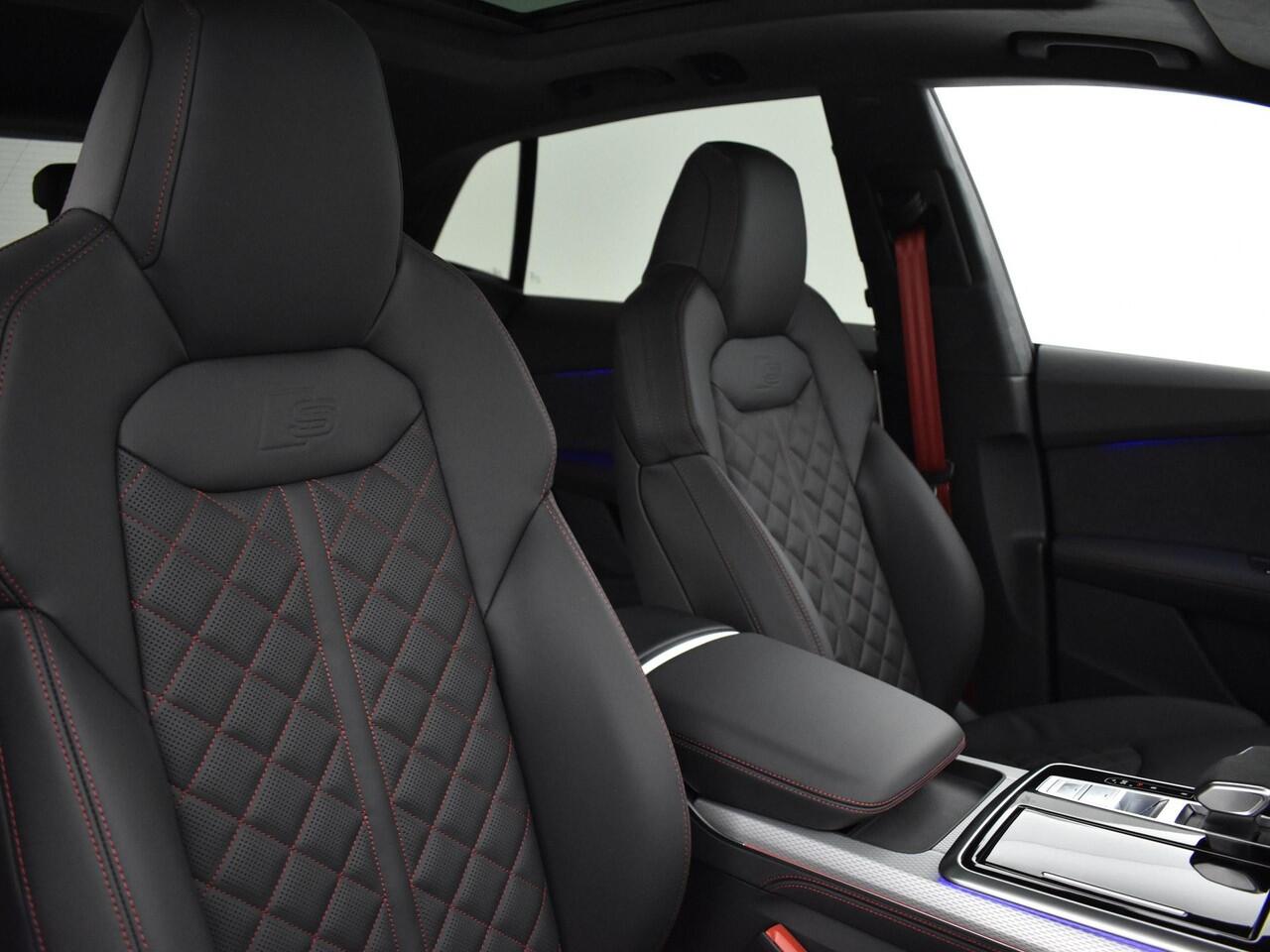 Audi SQ8 4.0 TFSI quattro 507 PK · HD-matrix + laser koplampen · Panoramadak · Audi exclusive Alcantara · Sportstoelen plus rood stiksel