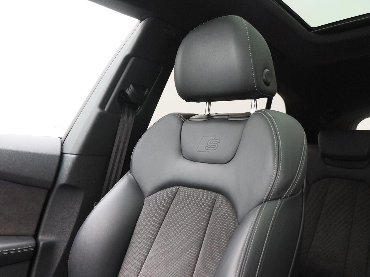 Audi SQ8 4.0 TFSi 507 Pk Automaat quattro | Matrix LED | B&O | Panorama Dak | Trekhaak | Stoel en Stuur Verwarming | Carbon Interieur | Camera | Elektrische Achterklep | 23 Inch | 79.797 Km