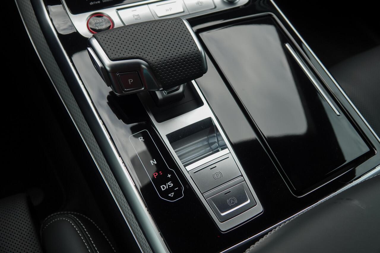 Audi SQ8 4.0Tfsi 507Pk Aut. | Quattro | S-Line | S-Sportstoelen | Head Up Display | 360° Camera | Luchtvering | Panoramadak | 23''