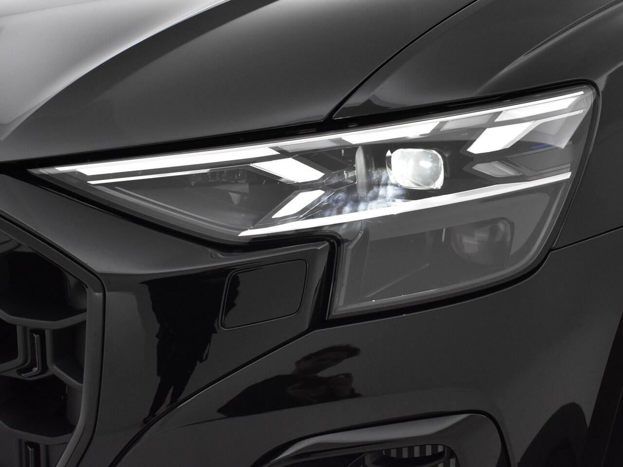 Audi SQ8 4.0 TFSI quattro 507 PK · HD-matrix + laser koplampen · Panoramadak · Audi exclusive Alcantara · Sportstoelen plus rood stiksel