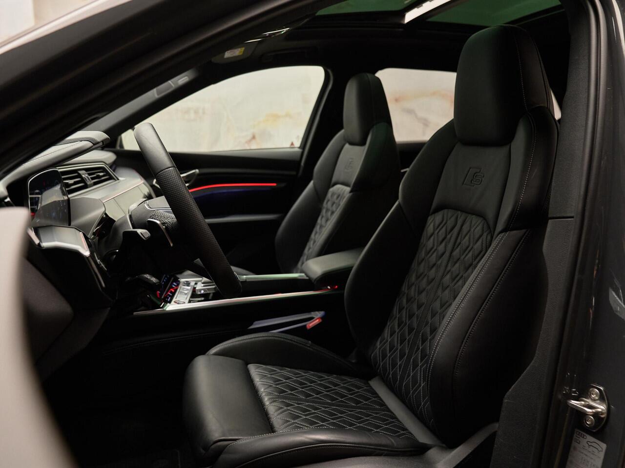 Audi SQ8 e-tron Quattro, NL-auto, 1e eig., pano, 23", luchtv., S Sportstoelen, B&O, matrix-LED, memory, 360 camera, leder, keyless, ACC, privacy