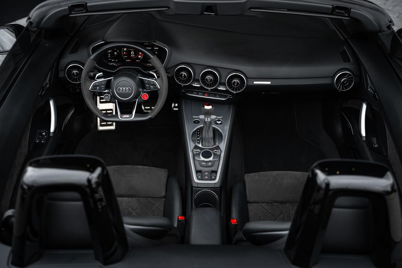 Audi TT RS 2.5 TFSI Roadster Quattro | Black Edition | B&O | Elektr. stoelen | Camera