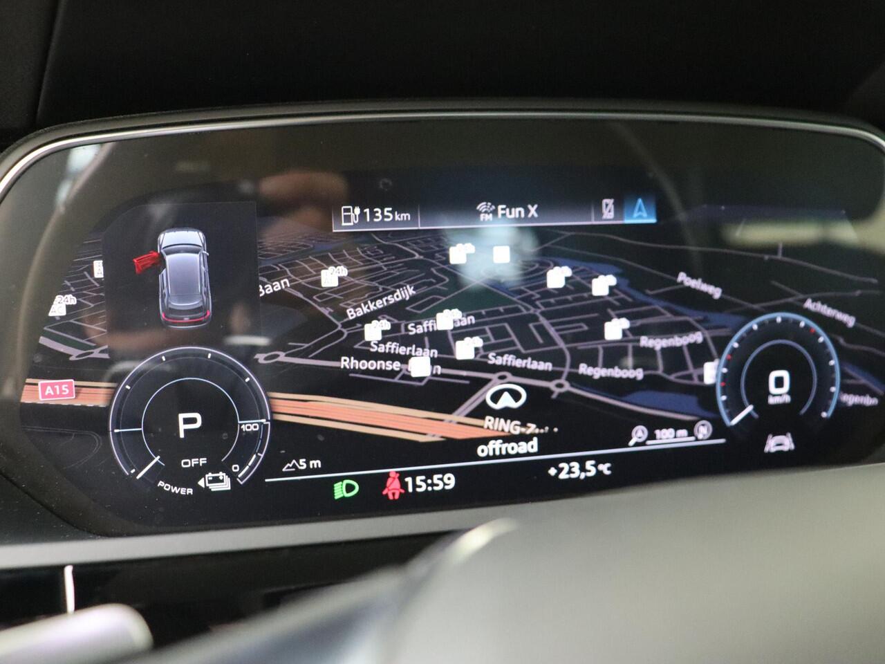 Audi e-tron e-tron 50 quattro Launch edition 71 kWh | Luchtvering | Navigatie Plus | Elektrische achterklep | Parkeersensoren | Cruise control | Elektrisch verstelbare voorstoelen | Elektrisch inklapbare buitenspiegels |