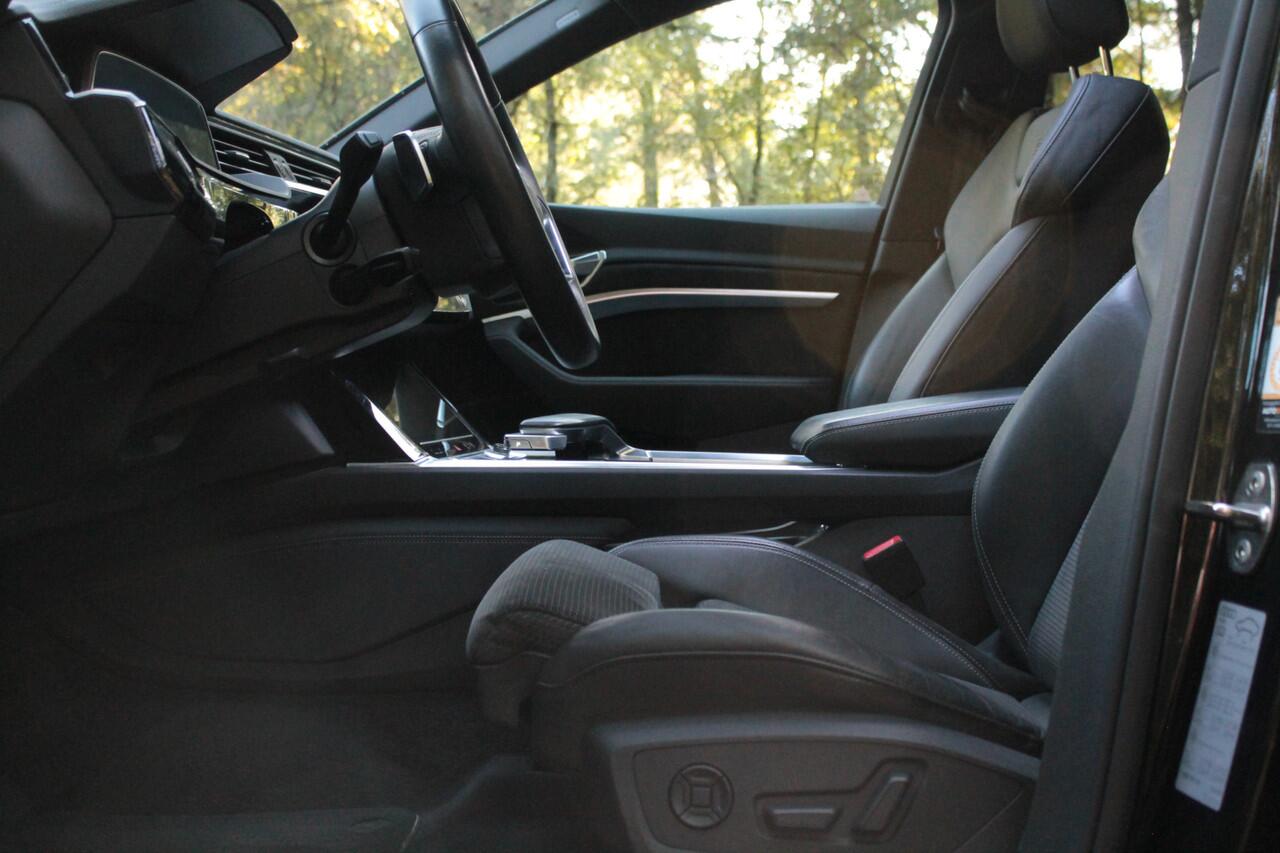 Audi e-tron 55 quattro S-line 95 kWh | Pano | Memory | Trekhaak