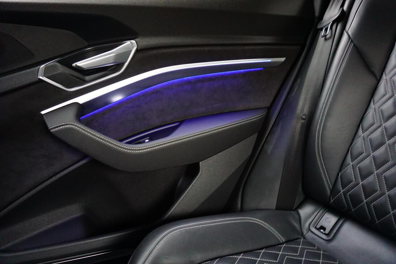 Audi e-tron Sportback S Quattro RS Stoelen l Luchtvering l Pano l Zwart Optiek l 22 Inch l B&O l NAP l Sfeer