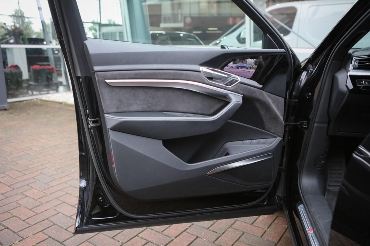 Audi e-tron e-tron 55 | Pano | B&O | Schaalstoelen |