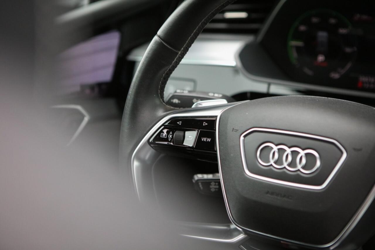 Audi e-tron e-tron 55 | Pano | B&O | Schaalstoelen |