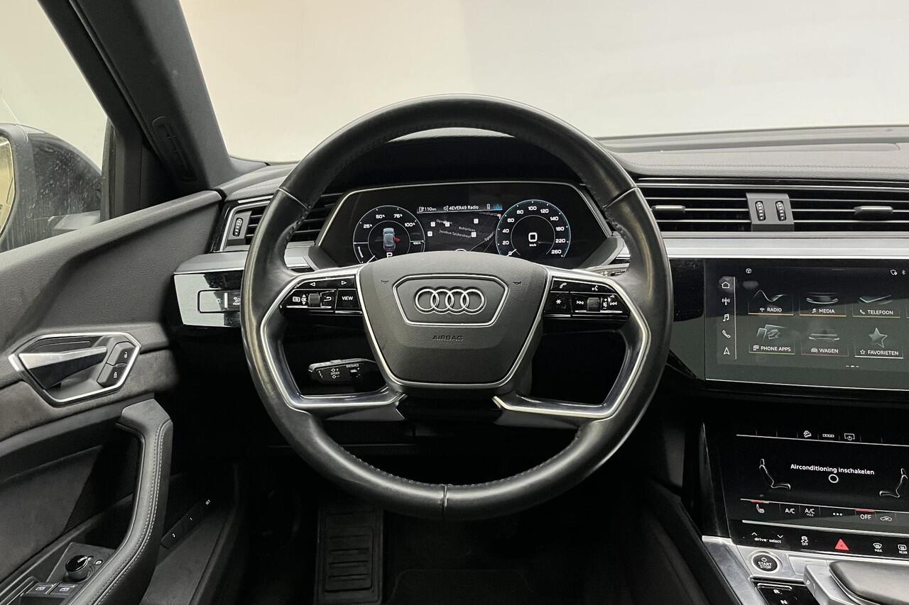 Audi e-tron 50 quattro Black edition | Blackpack | Panoramadak | 1e eigenaar |