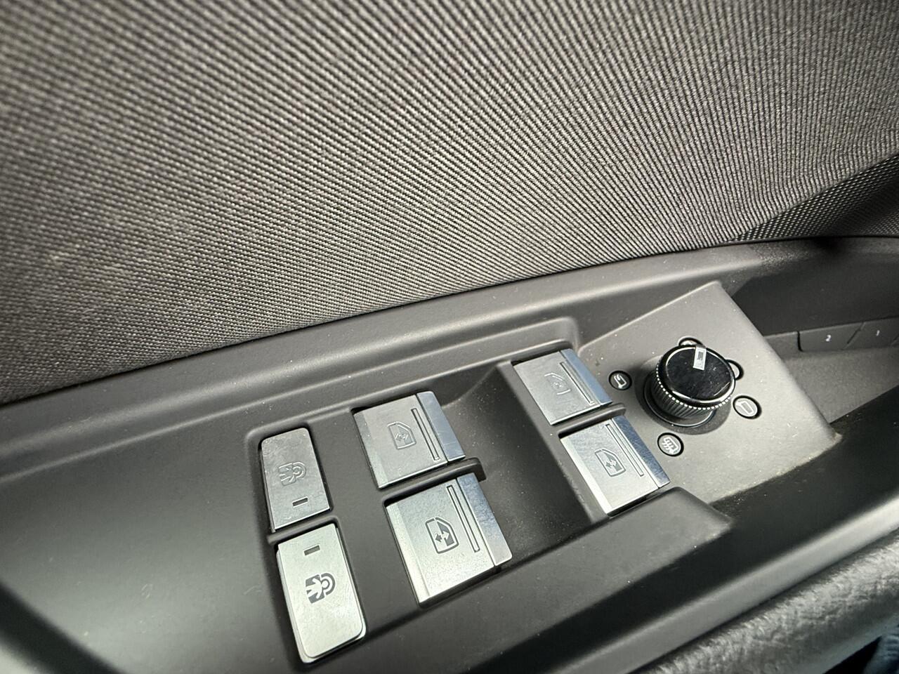 Audi e-tron BWJ 2021 55 quattro 408 PK Business edition 95 kWh TREKHAAK | FULL LED | ADAPTIVE CRUISE | ELEKTR STOELEN | ELEKTR ACHTERKLEP | BLUETOOTH | PDC | LMV