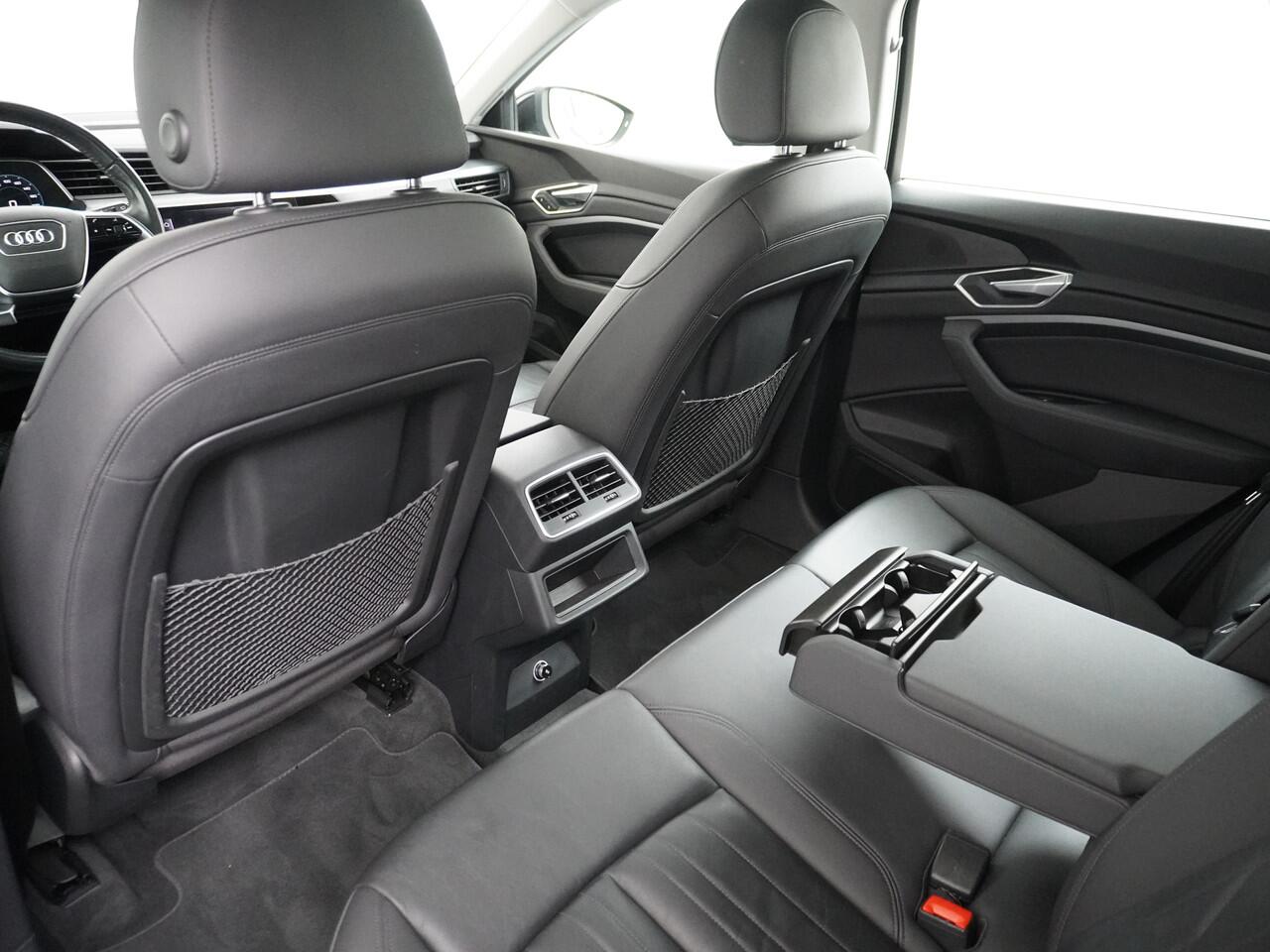 Audi e-tron 50 Quattro Leer Panodak Adap.Cruise Android Auto Wireless Apple Carplay Navi Ecc Luchtvering 71kWh Launch Edition Plus Memory Stoelverwarming Led Elek.Achterklep Keyless SOH=91% 1e Eigenaar Origineel Nederlandse Auto