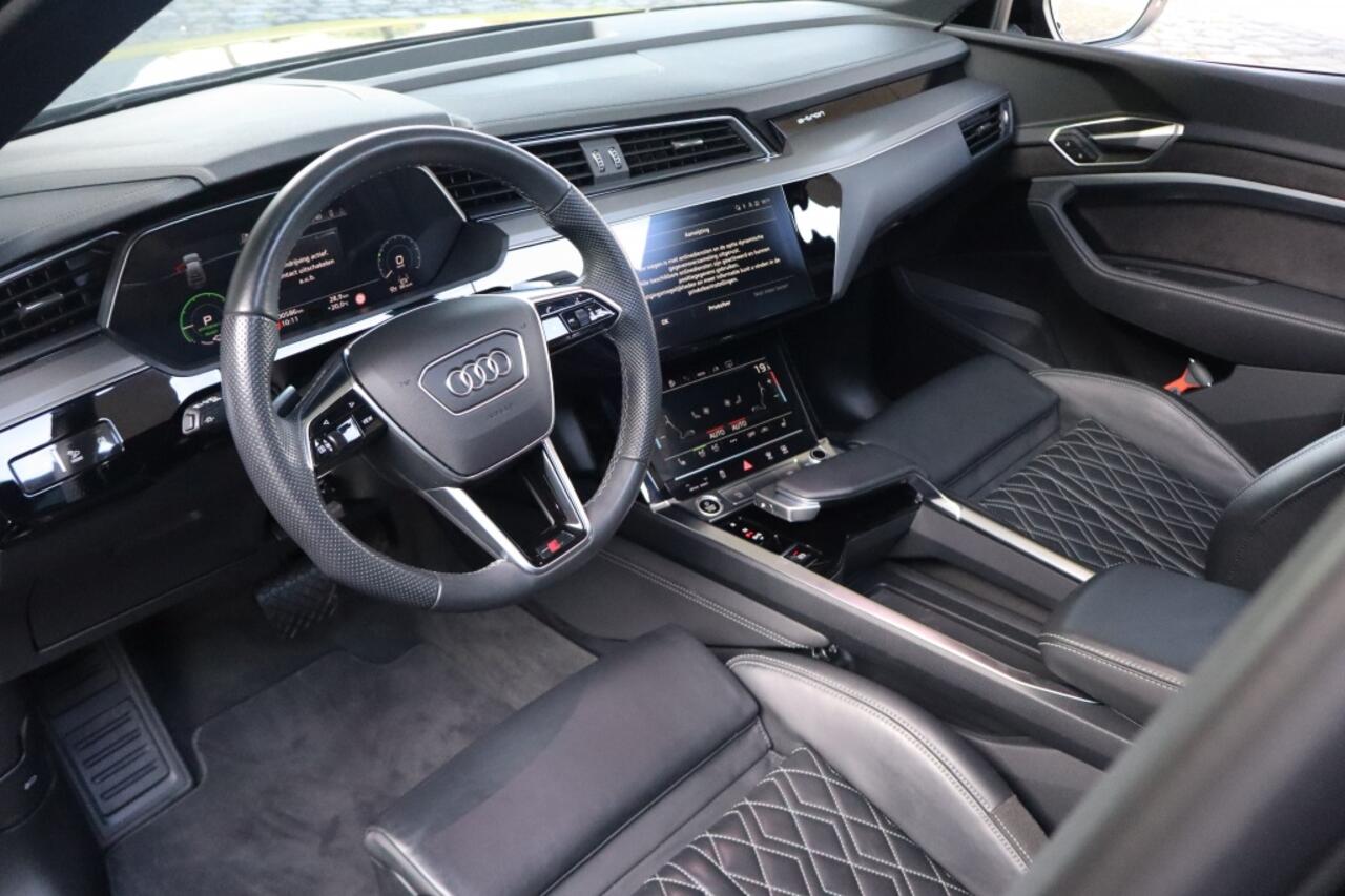 Audi e-tron 55 quattro S Line | Schuifdak | RS Sport stoelen | 90% SOH