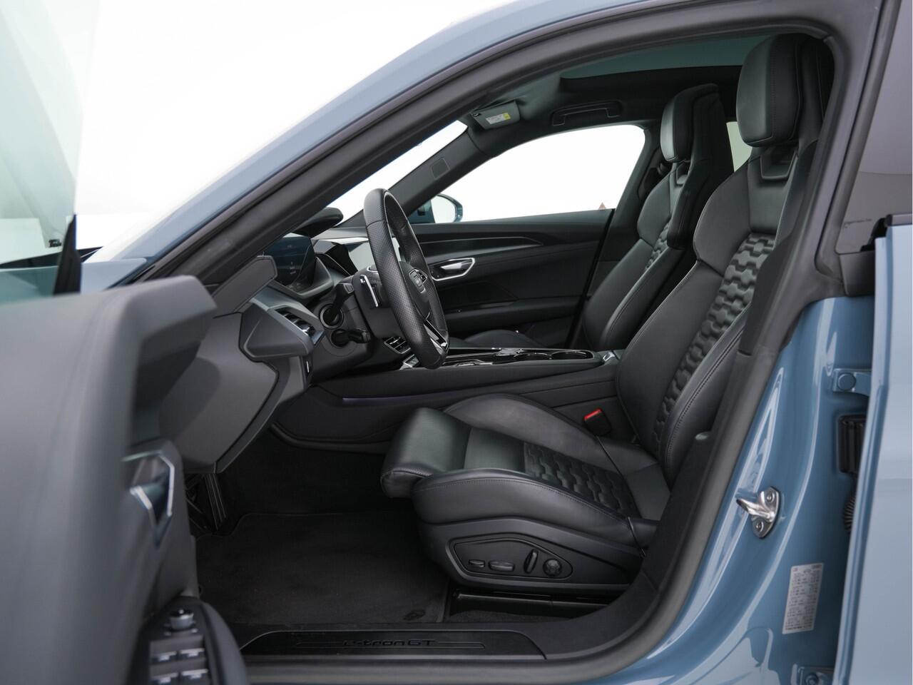 Audi e-tron GT 93 kWh AWD [ 3-Fase ] {SOH-91%} *PANO | LUXURY-LEATHER | BANG/OLUFSEN-AUDIO | HEAD-UP | ADAPT.CRUISE | BLINDSPOT | MATRIX-LED | AIR-SUSPENSION | SPORT-SEATS | SURROUND-VIEW | KEYLESS | DIGI-COCKPIT | NAVI-FULLMAP | 21"ALU*