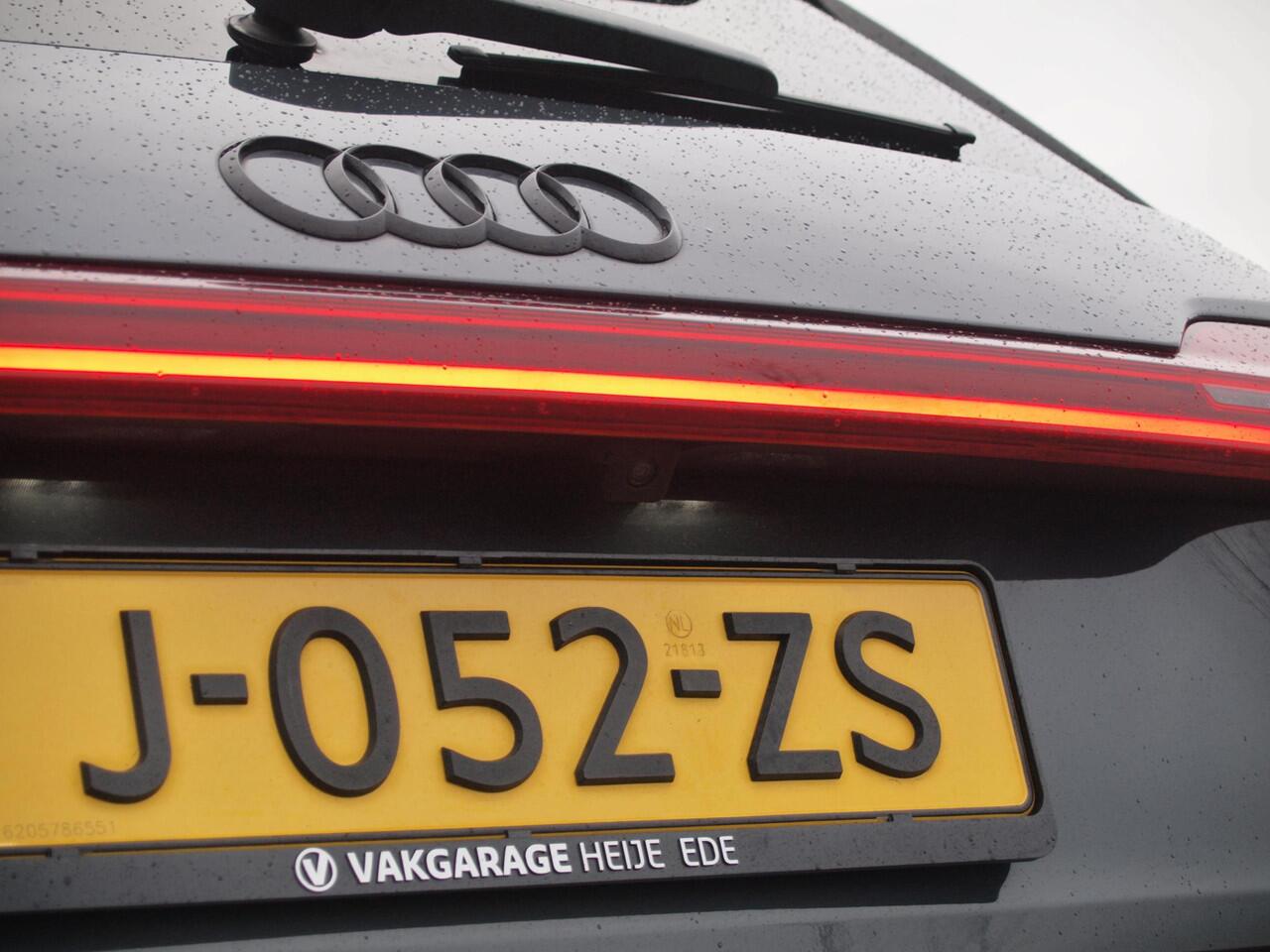 Audi e-tron 55 quattro Business edition 95 kWh | SOH 95% | 21 Inch | Camera | Apple Carplay | Sfeerverlichting | Stoelmemory |