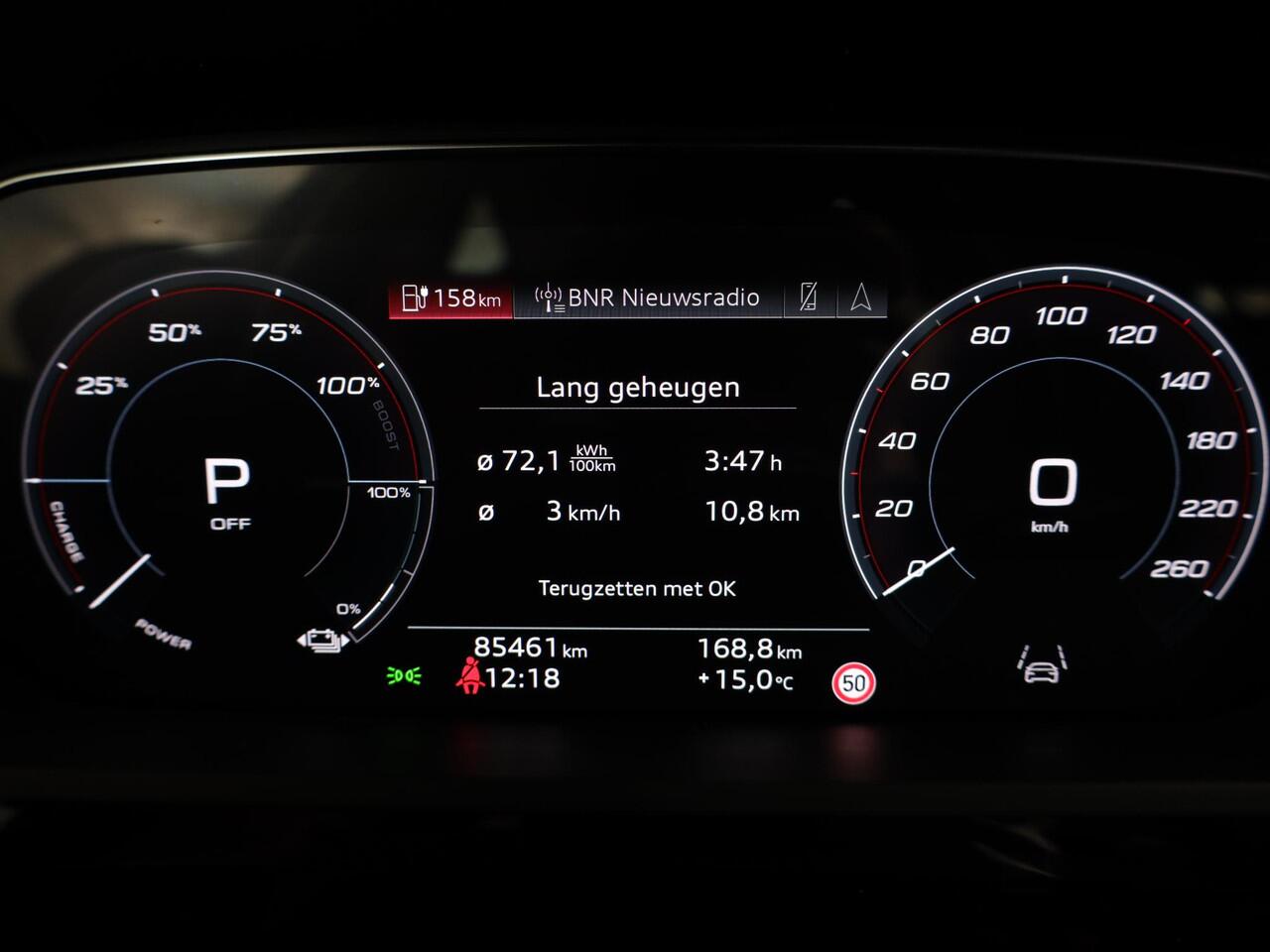 Audi e-tron Sportback 55 quattro S edition 95 kWh 408pk | Panoramadak | Afneembare trekhaak | Matrix Led koplampen | Parkeer camera achter