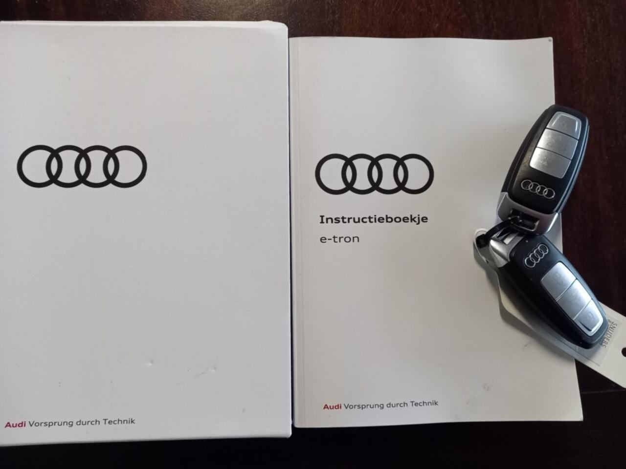 Audi e-tron 50 QUATTRO BUSINESS EDITION PLUS