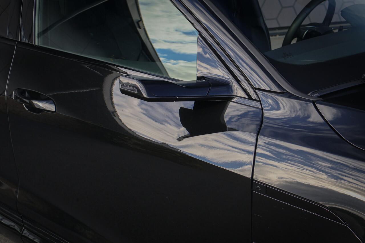 Audi e-tron Sportback 55 quattro 95 kWh | NETTO BIJTELLING SLECHTS ¤ 472,- | RS-STOELEN | ADAPTIVE CRUISE | 22" | B&O SURROUND | PANORAMADAK | VIRTUAL MIRRORS | STUURWIELVERWARMING | TREKHAAK| HEAD-UP DISPLAY | STOELVERWARMING V+A | LUCHTVERING | CARPLAY | DUBBE GLAS