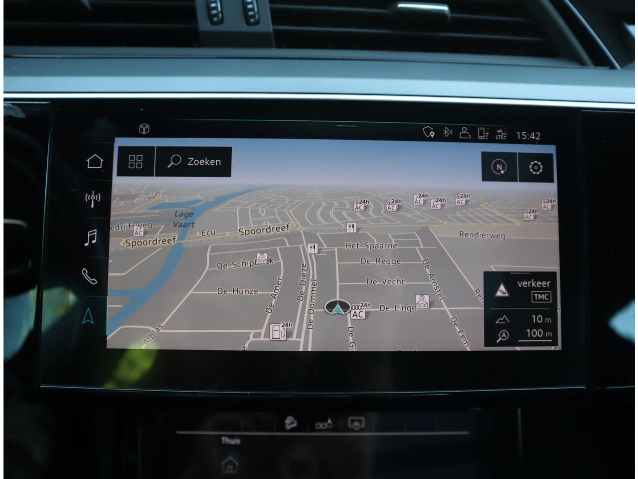 Audi e-tron 50 quattro Business edition Plus 71 kWh / Panoramadak / Sportstoelen/ SOH 91%