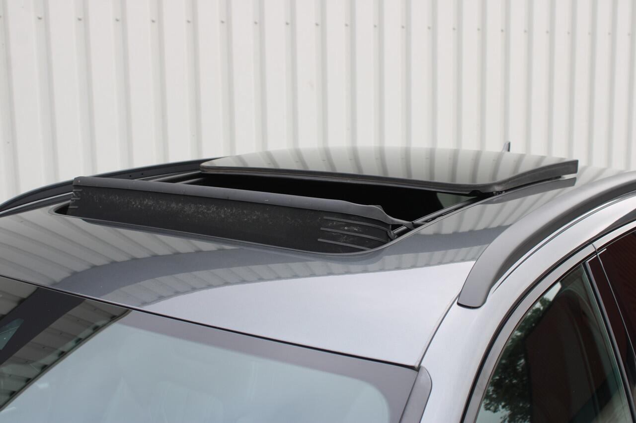 Audi e-tron 55 quattro S-line 95 kWh | Incl. 12 maanden garantie | SOH 95% | Schuif/kantel dak | Trekhaak | Adaptieve cruise control | Climate control | Stoelverwarming | Parkeercamera | Memory seat |