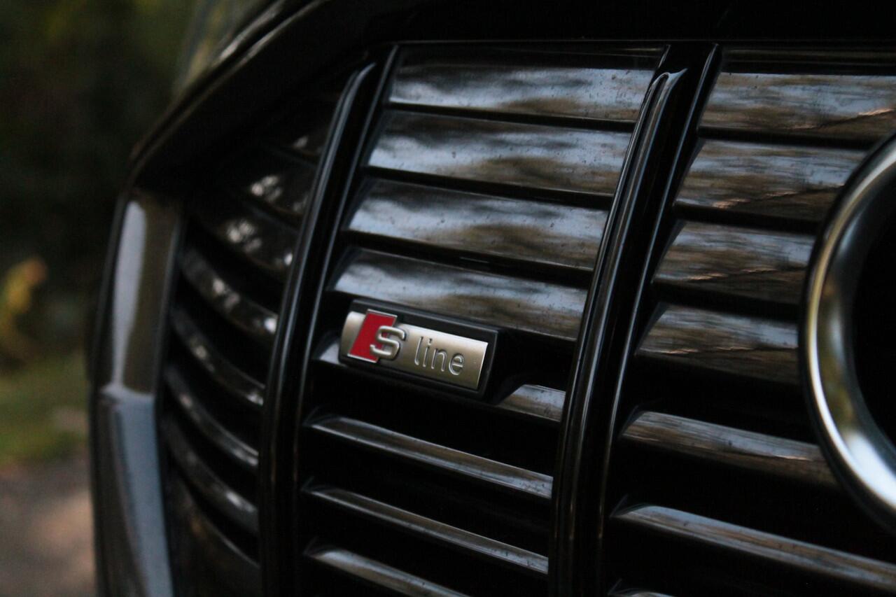 Audi e-tron 55 quattro S-line 95 kWh | Pano | Memory | Trekhaak