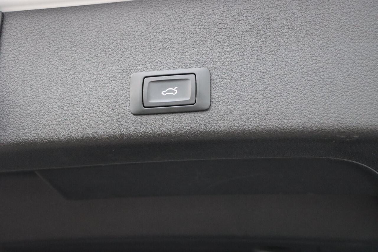 Audi e-tron 55 quattro S edition 95 kWh 408pk