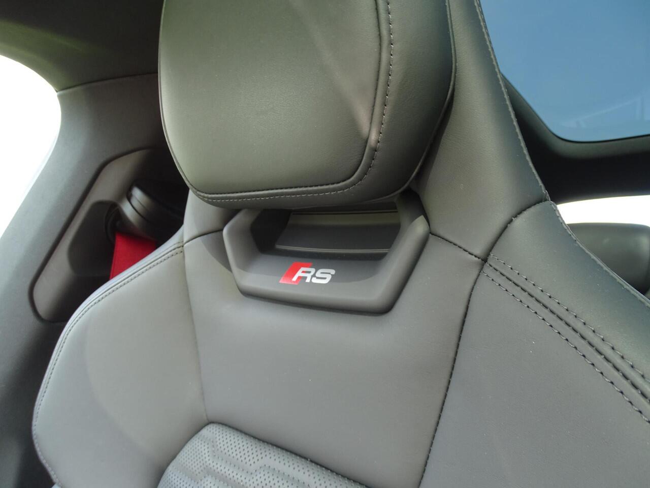 Audi e-tron GT Edition ZERO 93 kWh RS-pakket PANORAMA DAK | 360 CAMERA | MATRIX LAMPEN | ADAPTIEVE CRUISE | DODEHOEK DETECTIE | HUD DISPLAY | MASSAGE STOELEN | GEKOELDE/VERWARMDE STOELEN | NAVIGATIE | RS LINE | VOL VOL ¤153.000 NIEUW