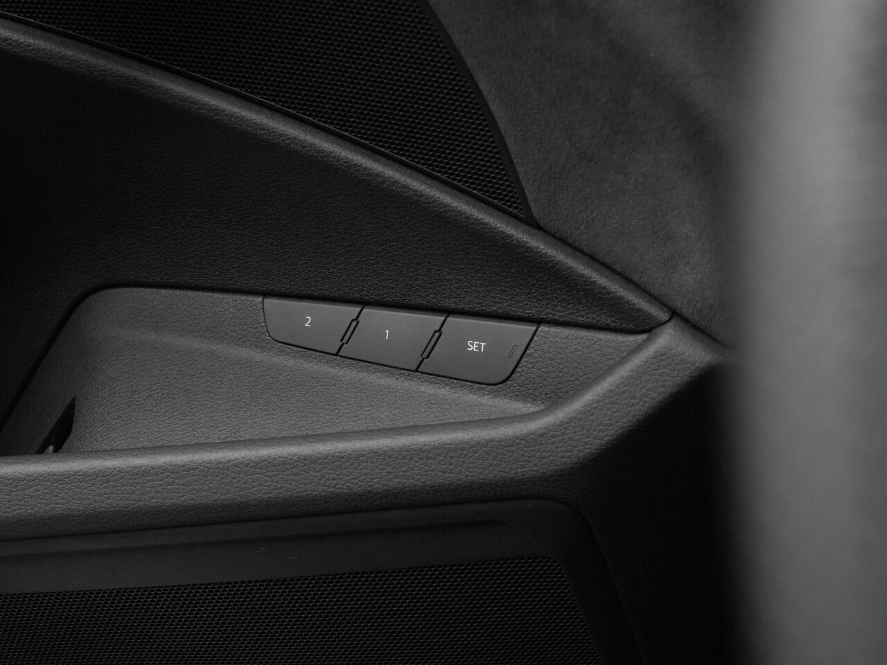 Audi e-tron Sportback 50 quattro S-Line 71 kWh | Panoramadak | Trekhaak | Nachtzicht | Valcona leder | Geheugenstoel | Head-up display | 360 camera