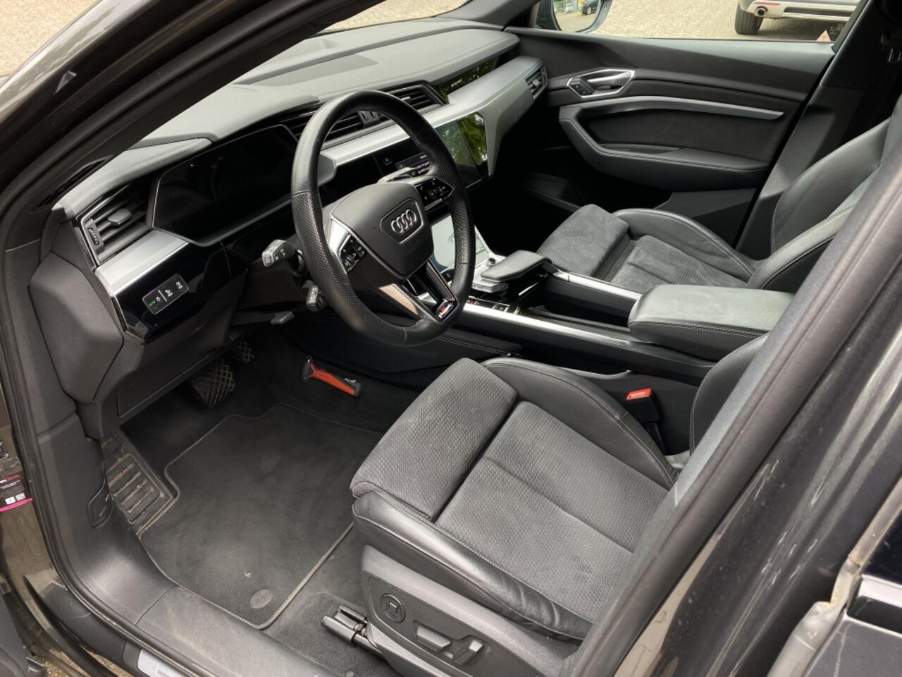 Audi e-tron 55 quattro S ed 95