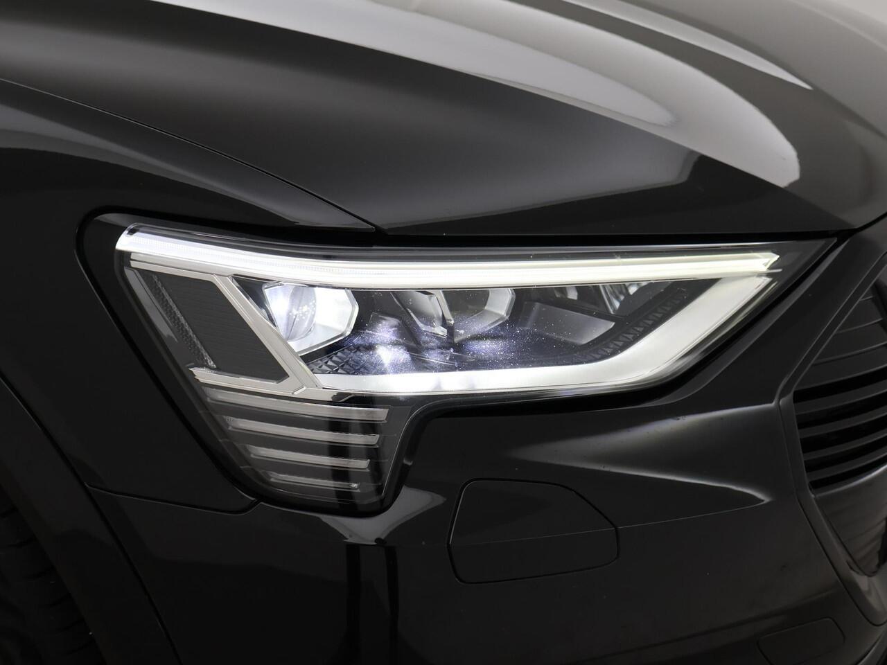 Audi e-tron 50 QUATTRO LAUCH EDITION ALL BLACK PACK + TREKHAAK | LUCHTVERING | CAMERA