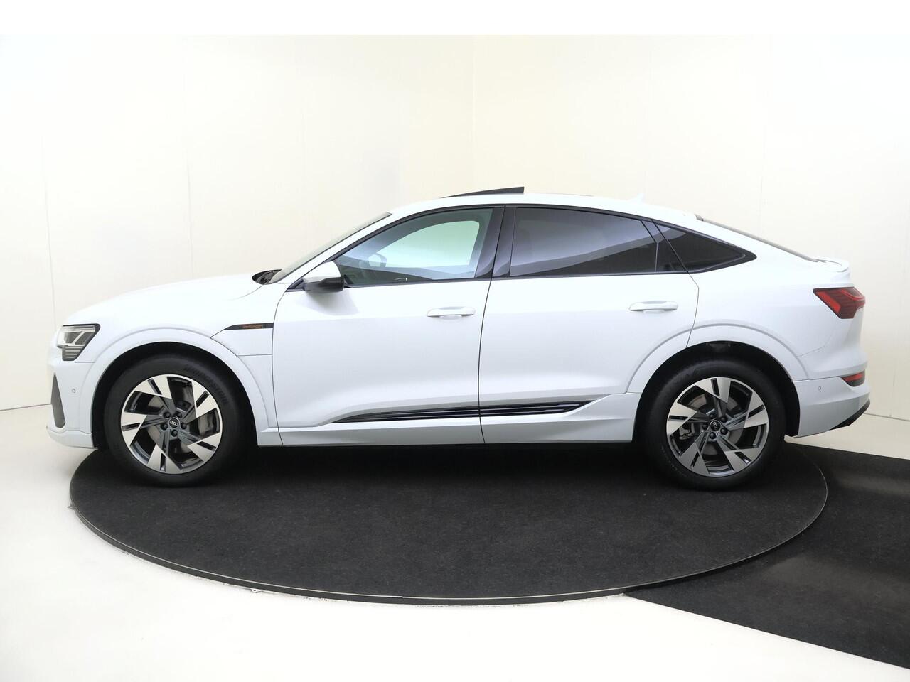 Audi e-tron Sportback 55 quattro S edition 95 kWh | SoH 100% | Panoramadak | Keyless | Luchtvering | Parkeerassistent | LED matrix verlichting | Sfeerverlichting | Achteruitrijcamera | Navigatie Plus |