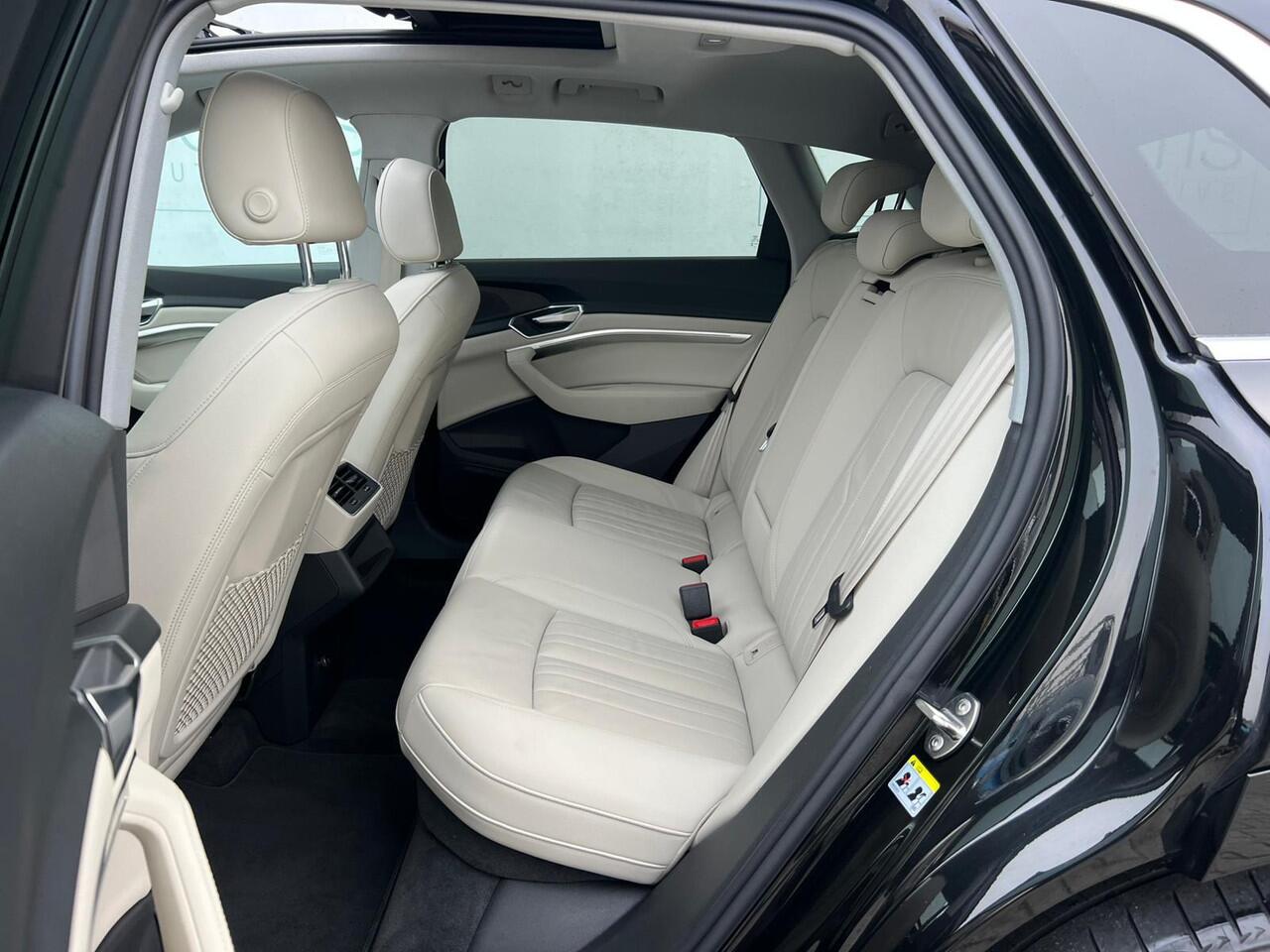 Audi e-tron 55 quattro Business edition Plus 95 kWh NL AUTO | CAMERA | PANO |