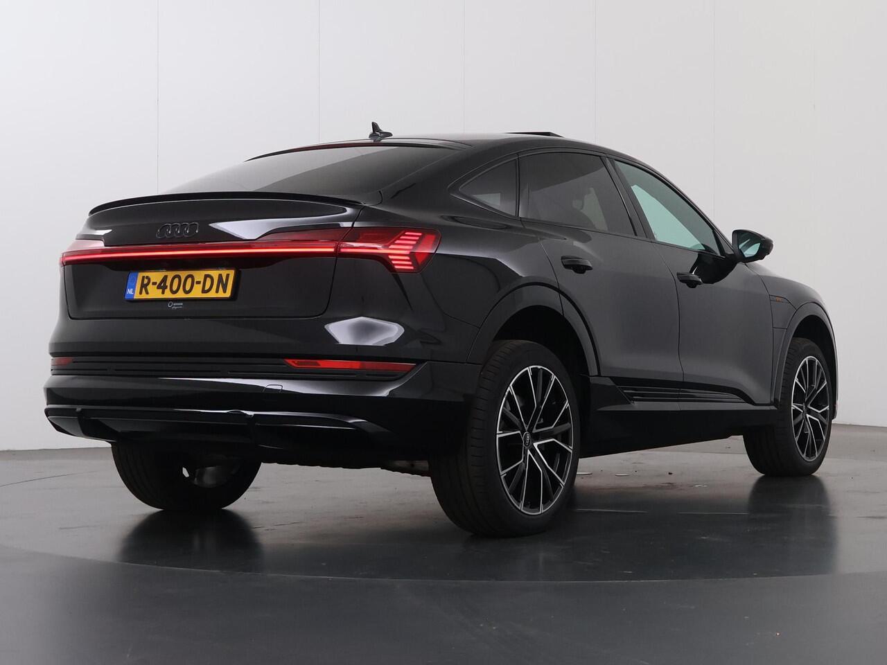 Audi e-tron Sportback 55 quattro S Line 95 kWh | SOH 97,6% | Panoramadak | Digitaal Dashboard | Sportstoelen Ele.verstelbaar + Geheugen | HUD | 360 Camera | DAB | Adaptieve Cruise Control | Ele. kofferdeksel |