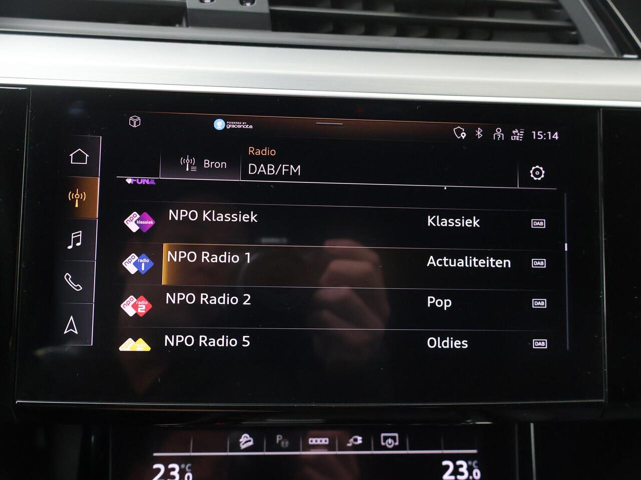 Audi e-tron S quattro 95 kWh | 503 PK | SoH 100% | Trekhaak | S Line | half lederen bekleding | Lichtmetalen velgen 20"|