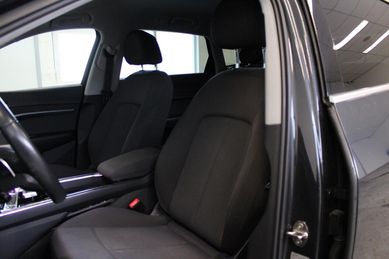 Audi e-tron 55 quattro edition 95 kWh SOH 90% - LED - Luchtvering