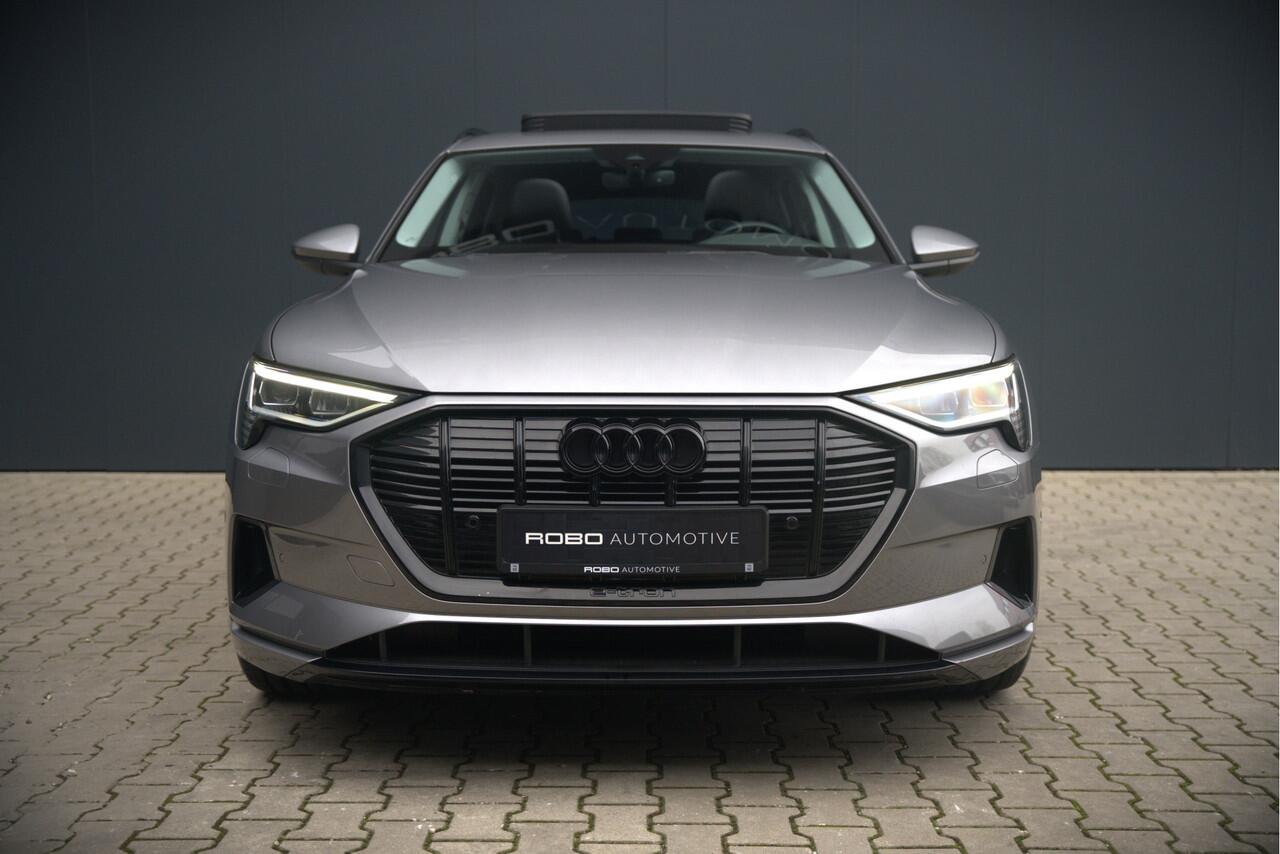 Audi e-tron e-tron 50 quattro Launch edition plus 71 kWh | Black Edition | Panoramadak | Memory Seats | Luchtvering | Adaptive Cruise Control | Keyless | Matrix LED | Leder | Stoelverwarming | NAP |