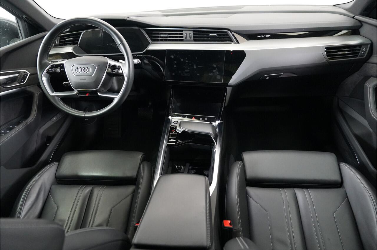 Audi e-tron 55 quattro S edition 95 kWh S-Line | Trekhaak | Pano | Leder | Trekhaak | Camera | Premium Audio |