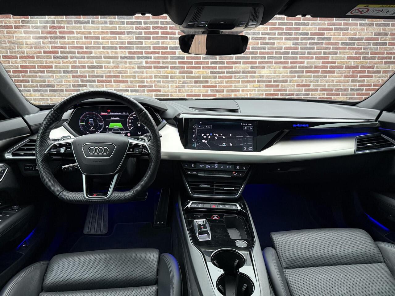 Audi e-tron GT RS 93 kWh DAK SFEER HEADUP CARPLAY LUCHTVERING