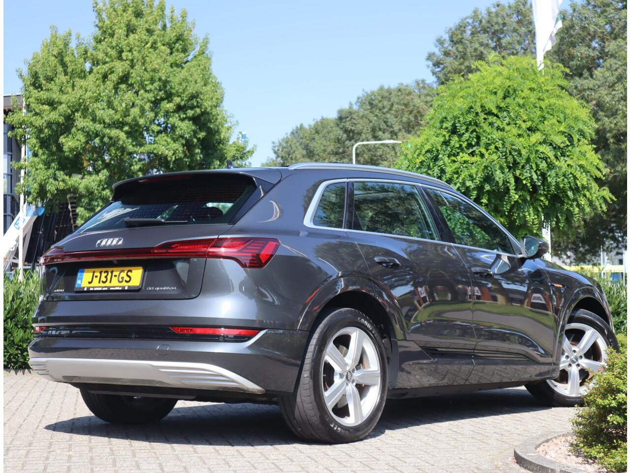 Audi e-tron 50 quattro Business edition Plus 71 kWh/ SOH 91% / Panoramadak / Sportstoelen